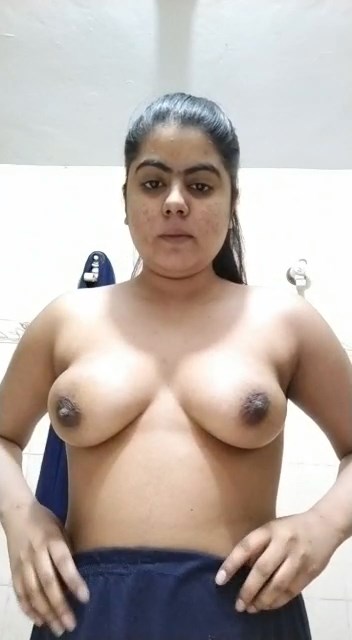 Bhabhi share nude pics