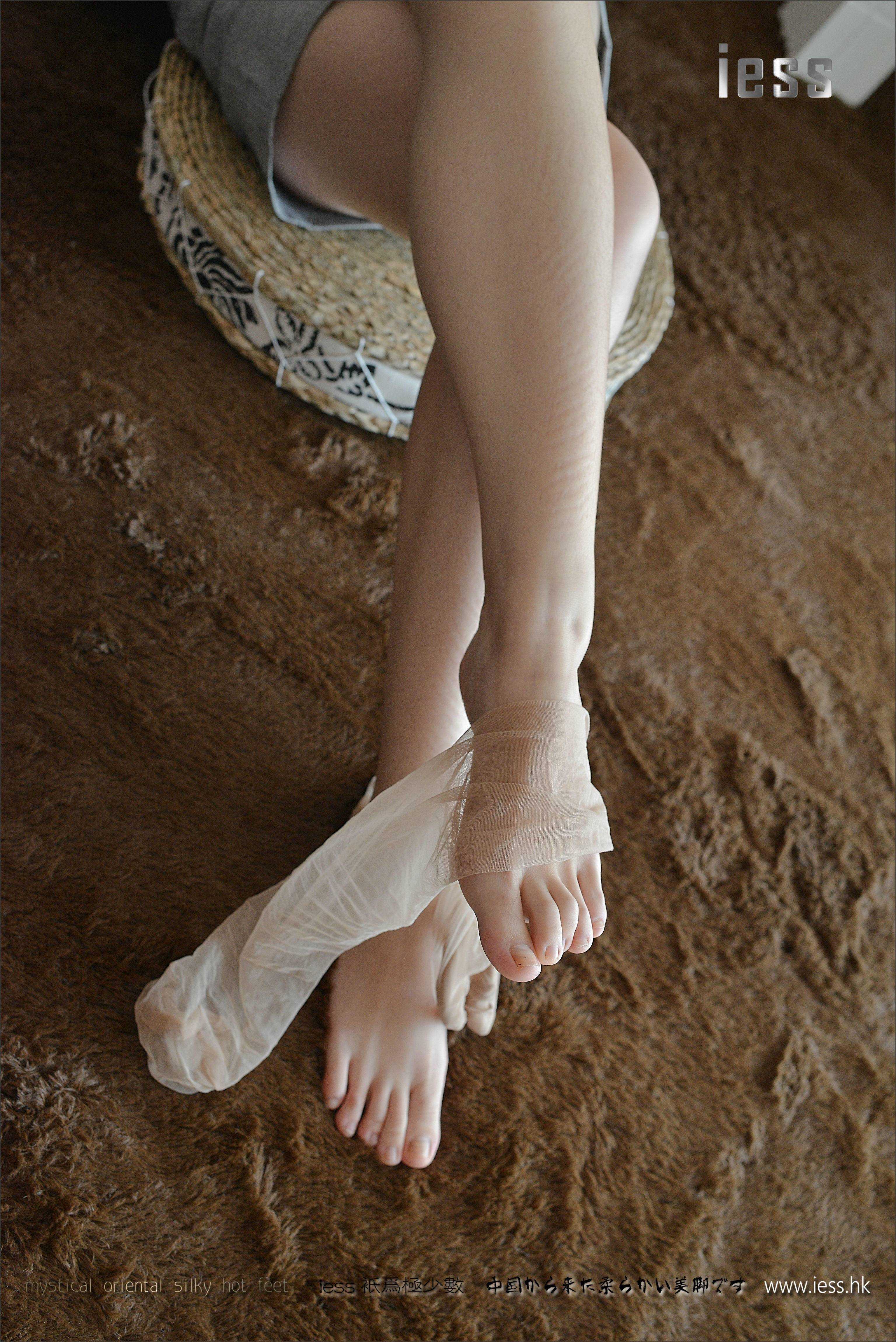 China Beauty Legs and feet 209