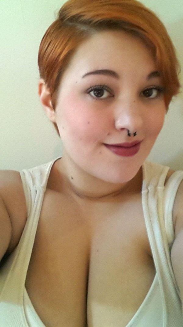 Natural Redhead Busty Hairy Selfies