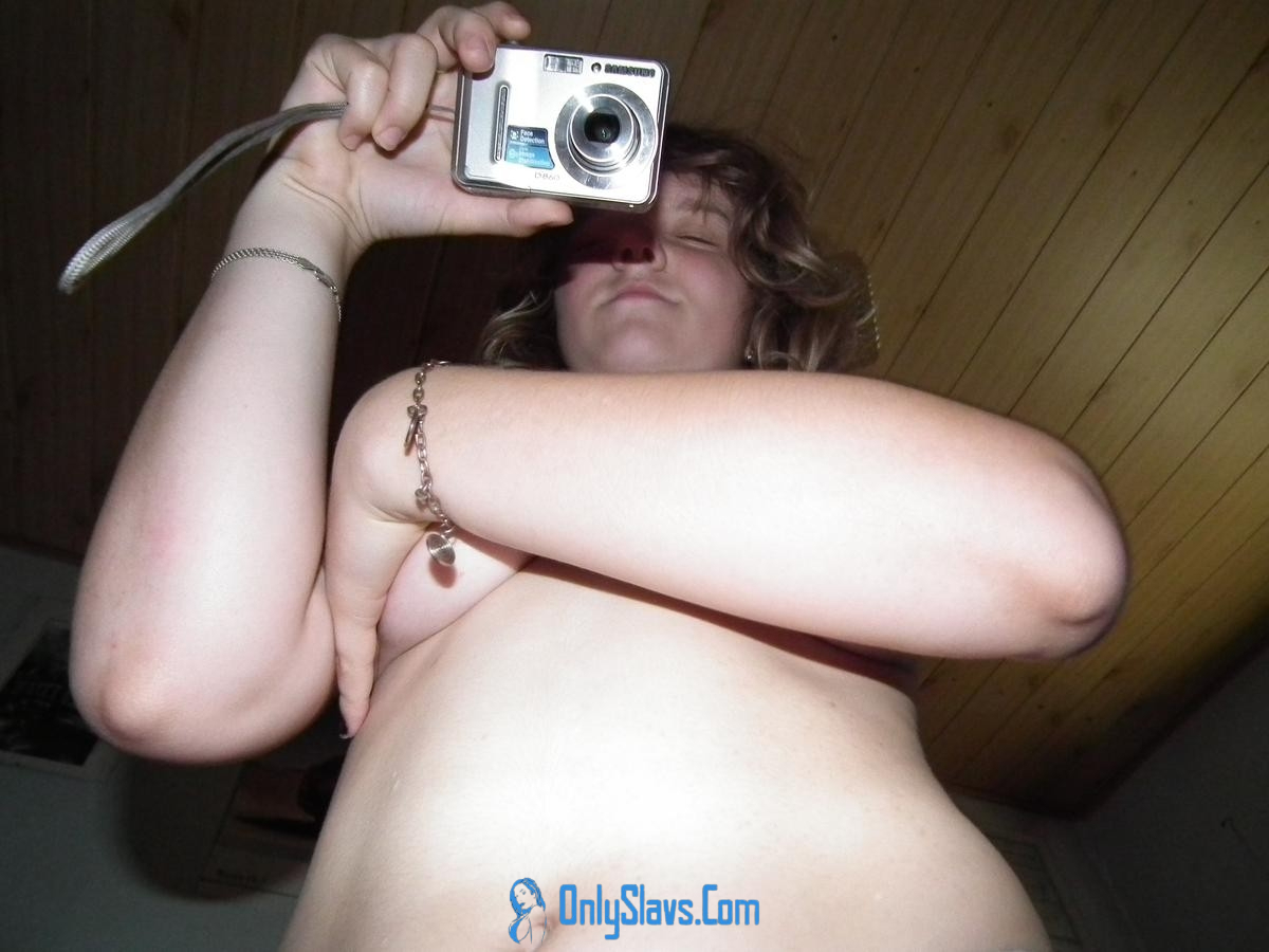 Leaked snapchat nude and porn pics of busty natural Russian