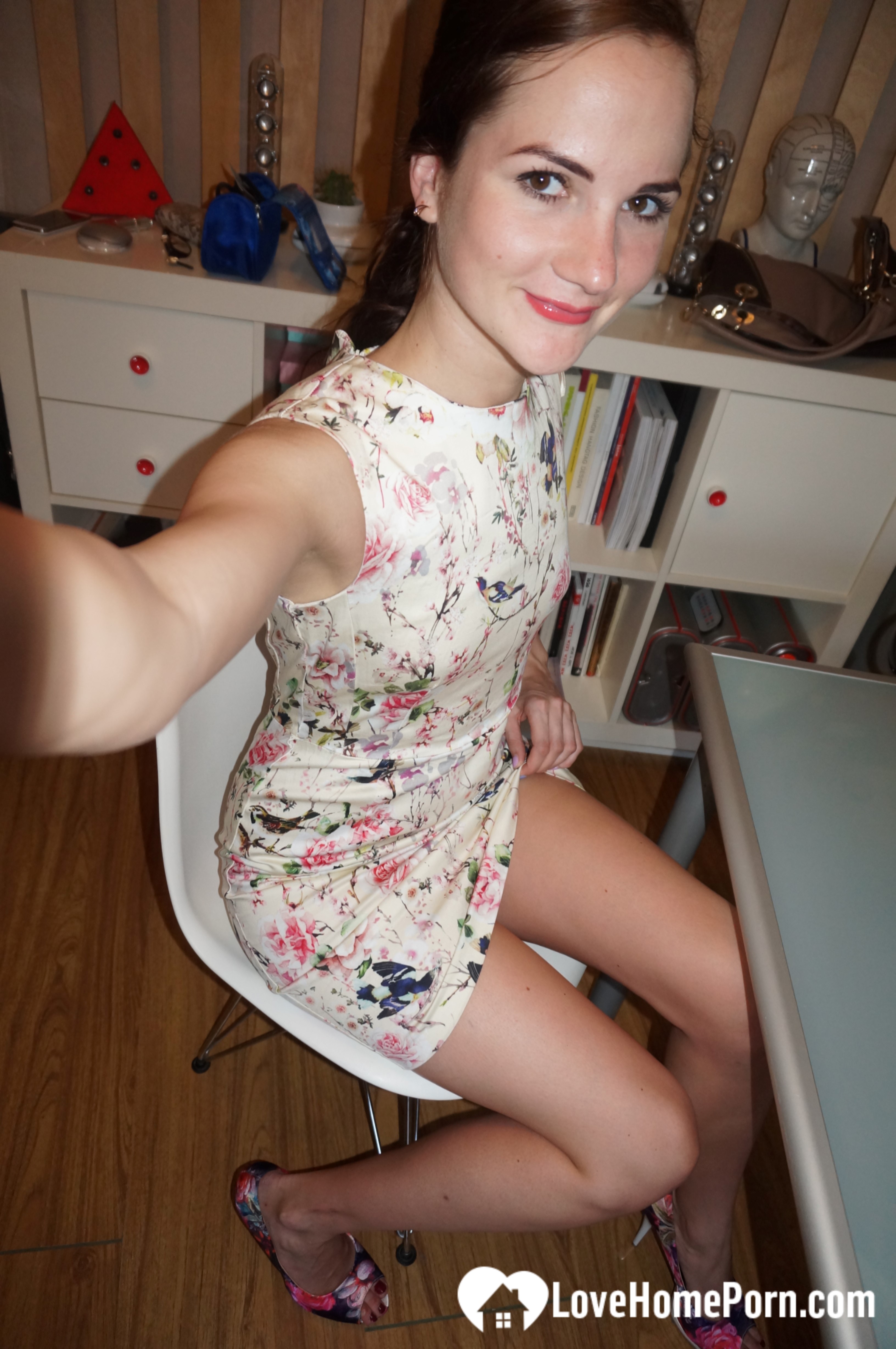 Nerdy babe exposes her good bits on camera