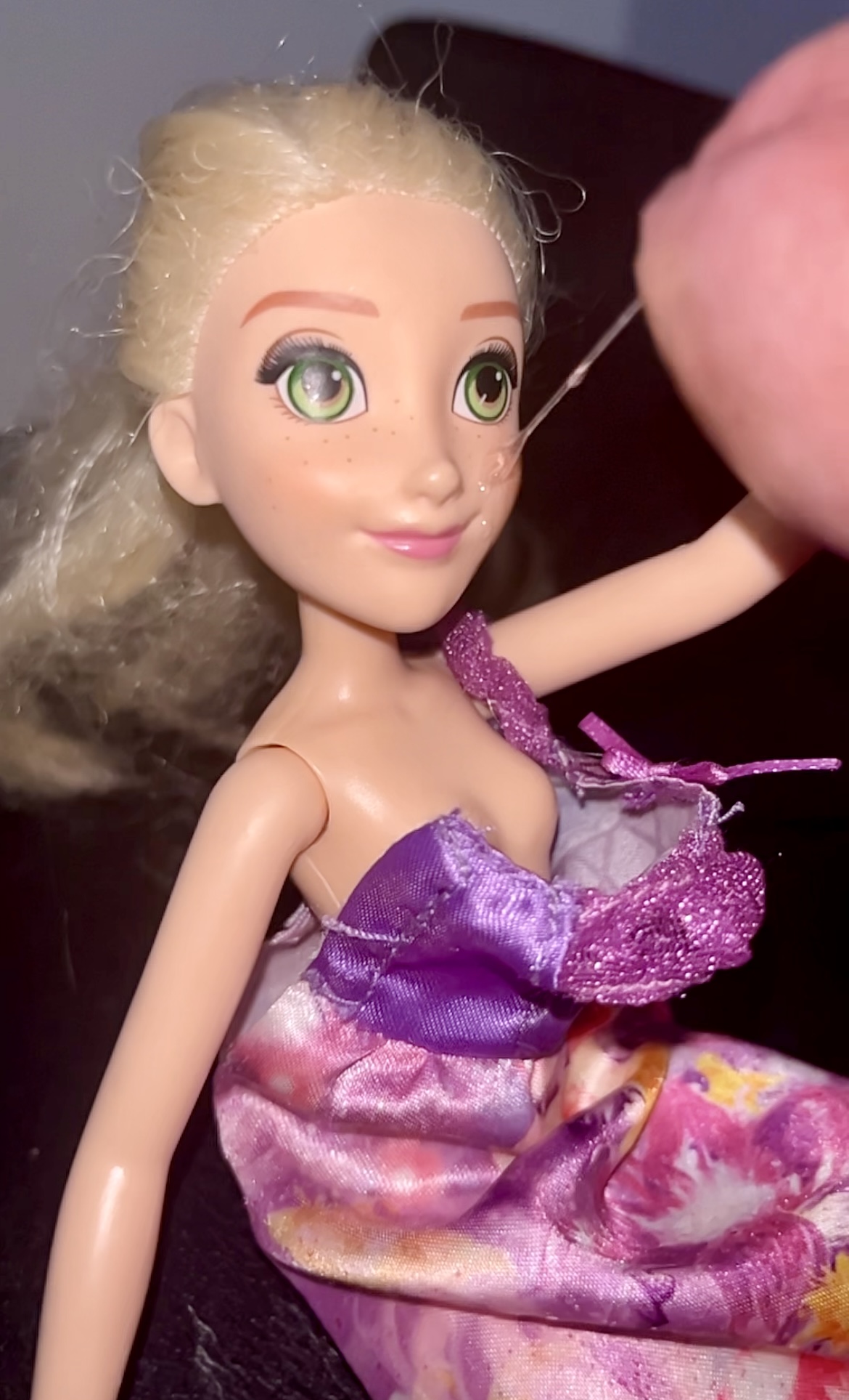 Disney's Frozen Elsa doll sperm Cumshot facial