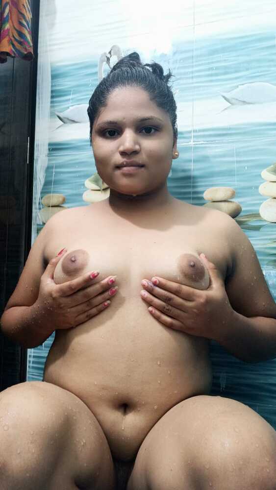 Cute desi nude girl